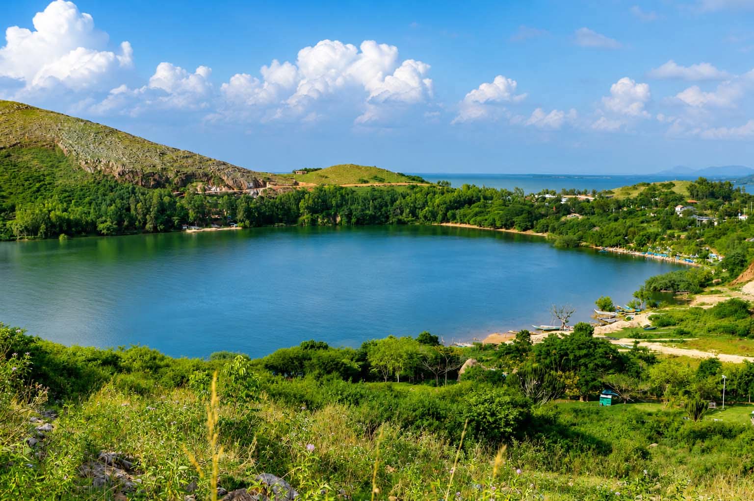 EXCLUSIVE ISLAND RESORT