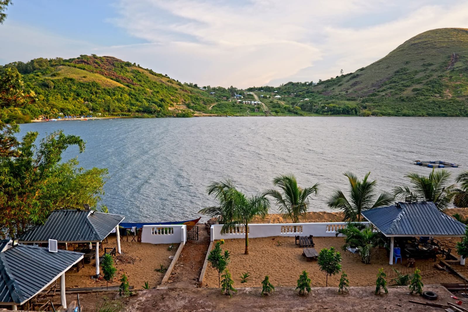 EXCLUSIVE ISLAND RESORT