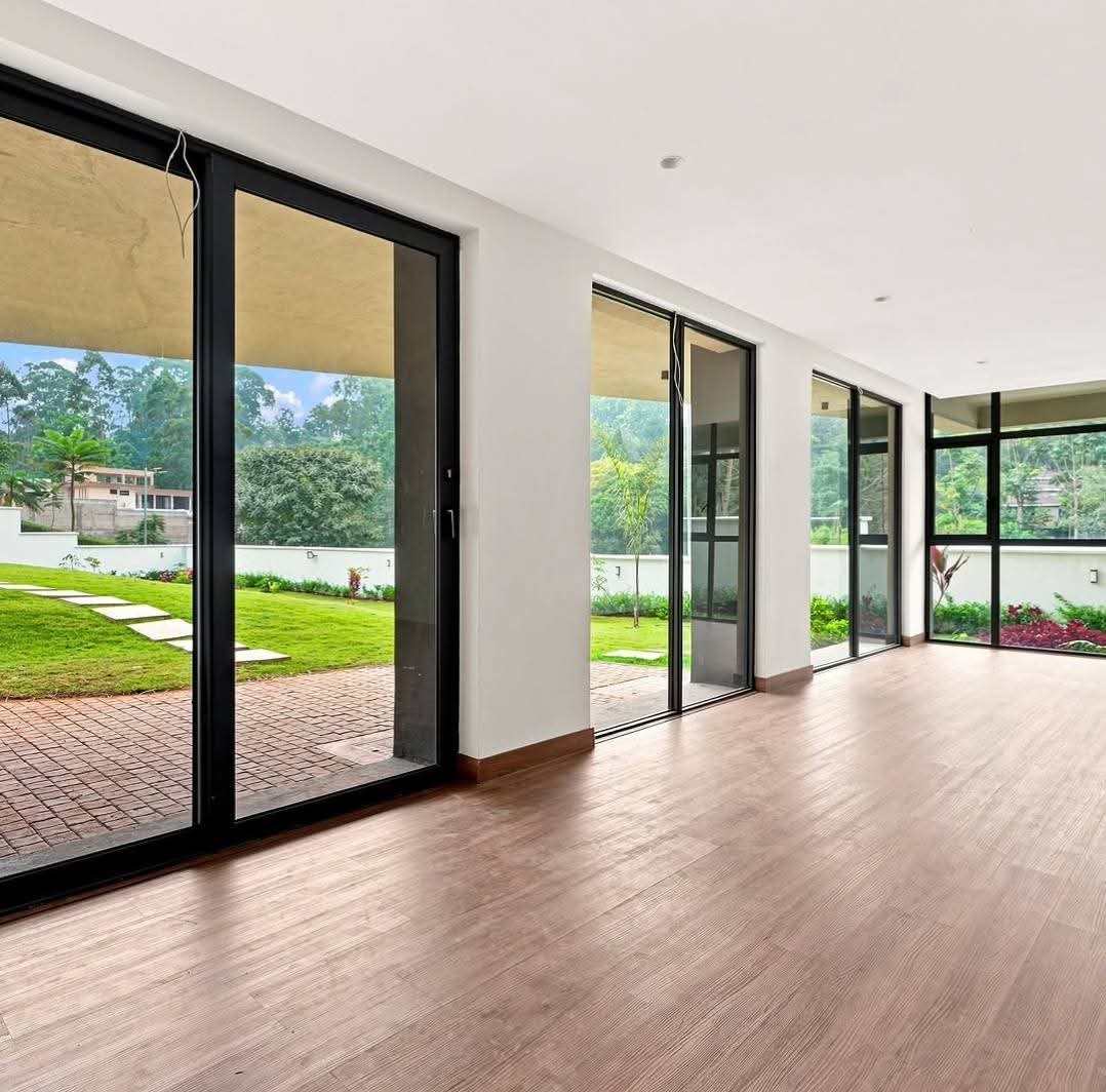 ULTRA MODERN 5 BEDROOM VILLA.
