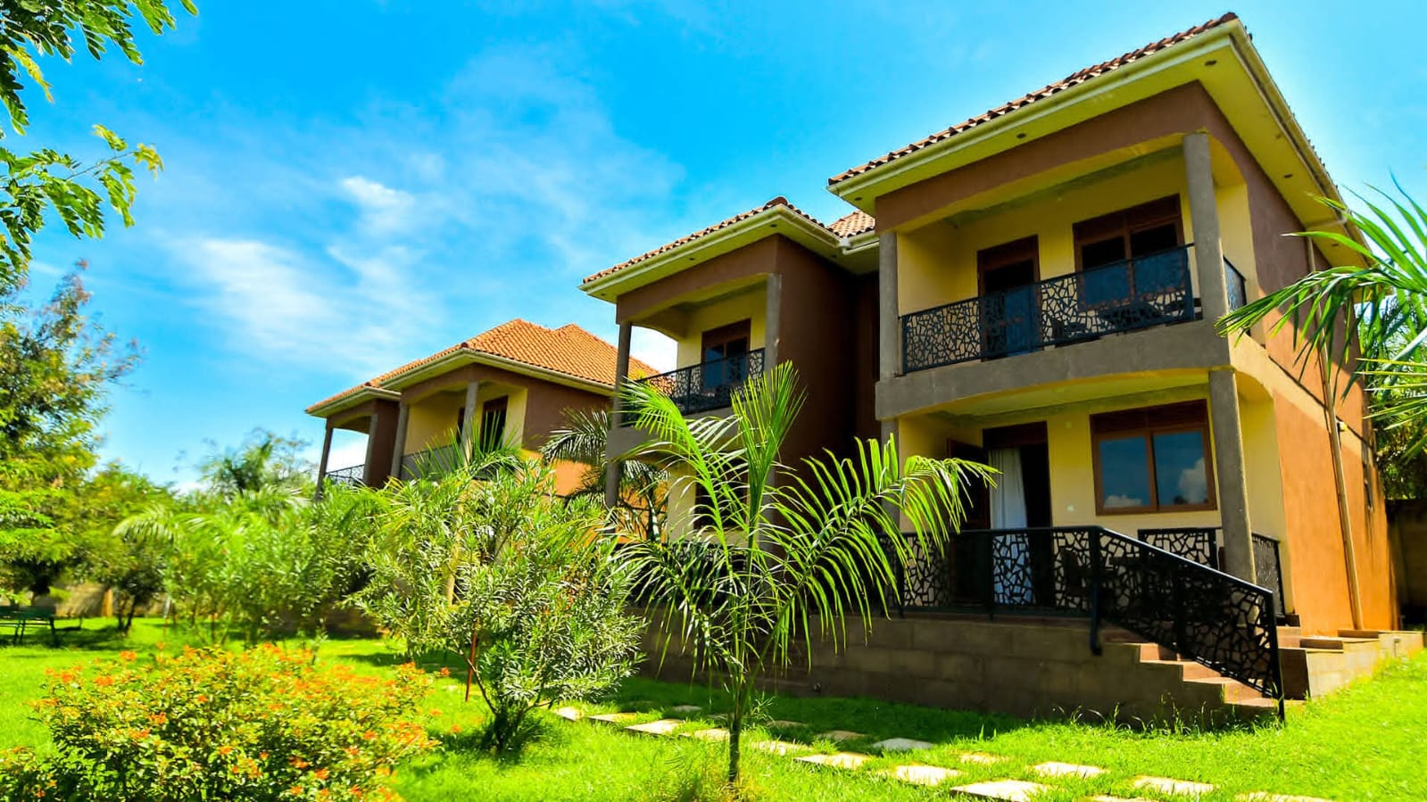 Lakefront Resort on 14 Acres