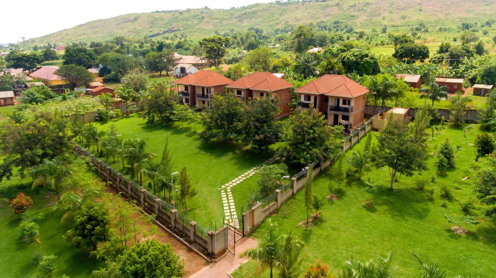 Lakefront Resort on 14 Acres