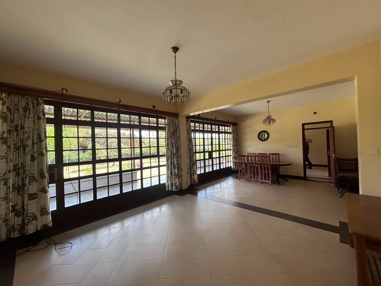 4-Bedroom Home + DSQ on 1 Acre |