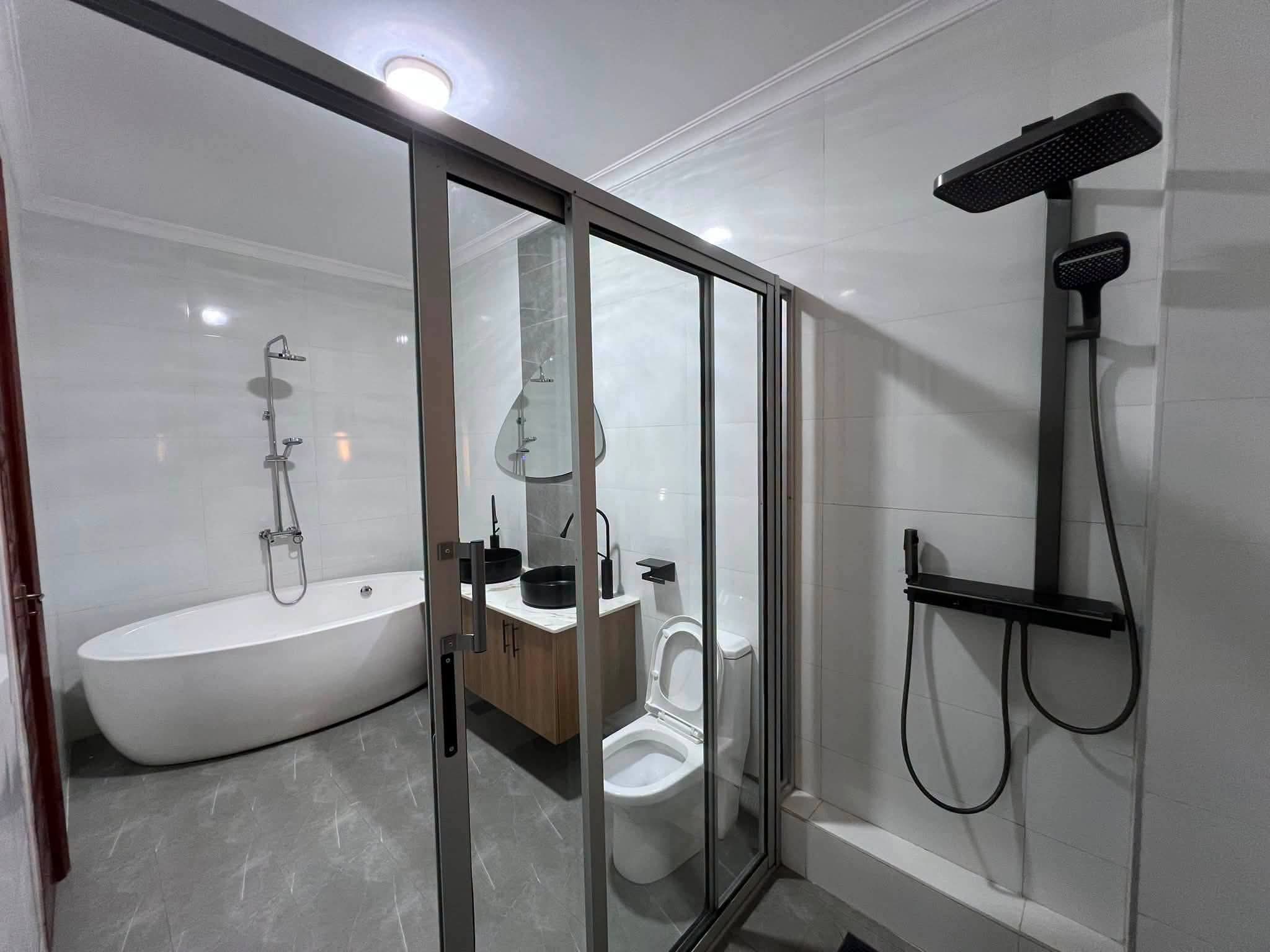 4 -BED ALL-ENSUITE VILLA