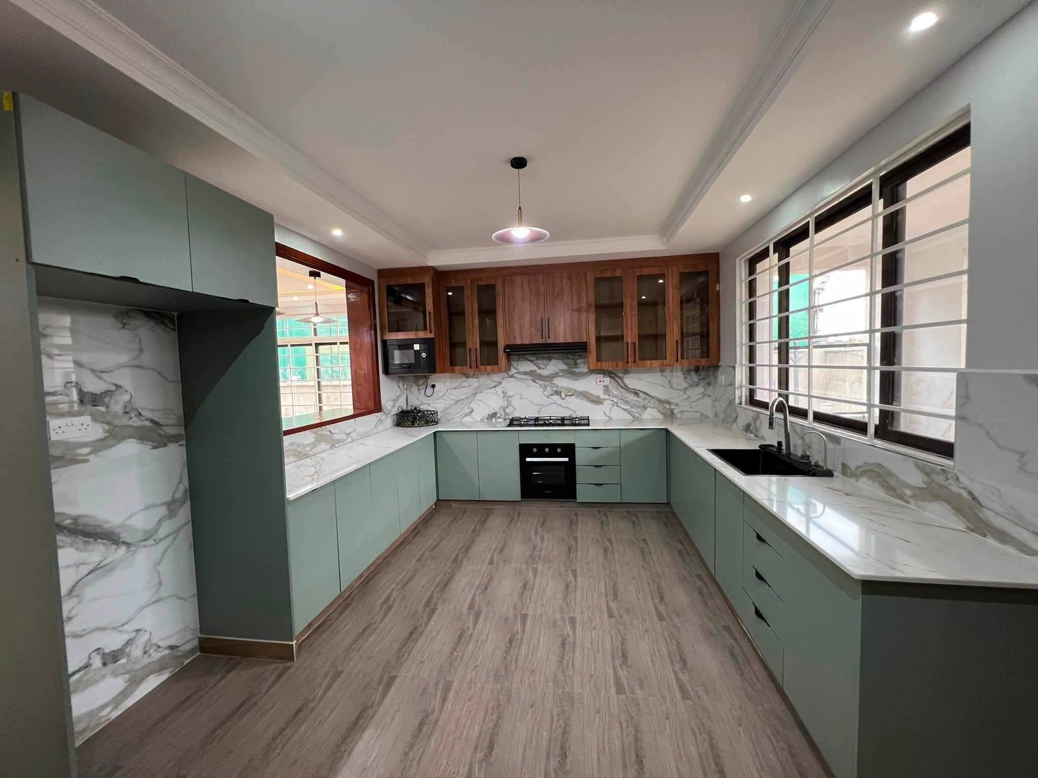4 -BED ALL-ENSUITE VILLA