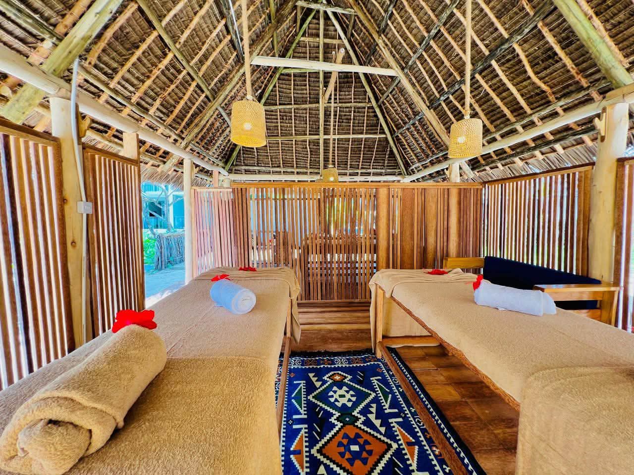 BRAND NEW, BEACHFRONT & FULLY OPERATIONAL HOTEL