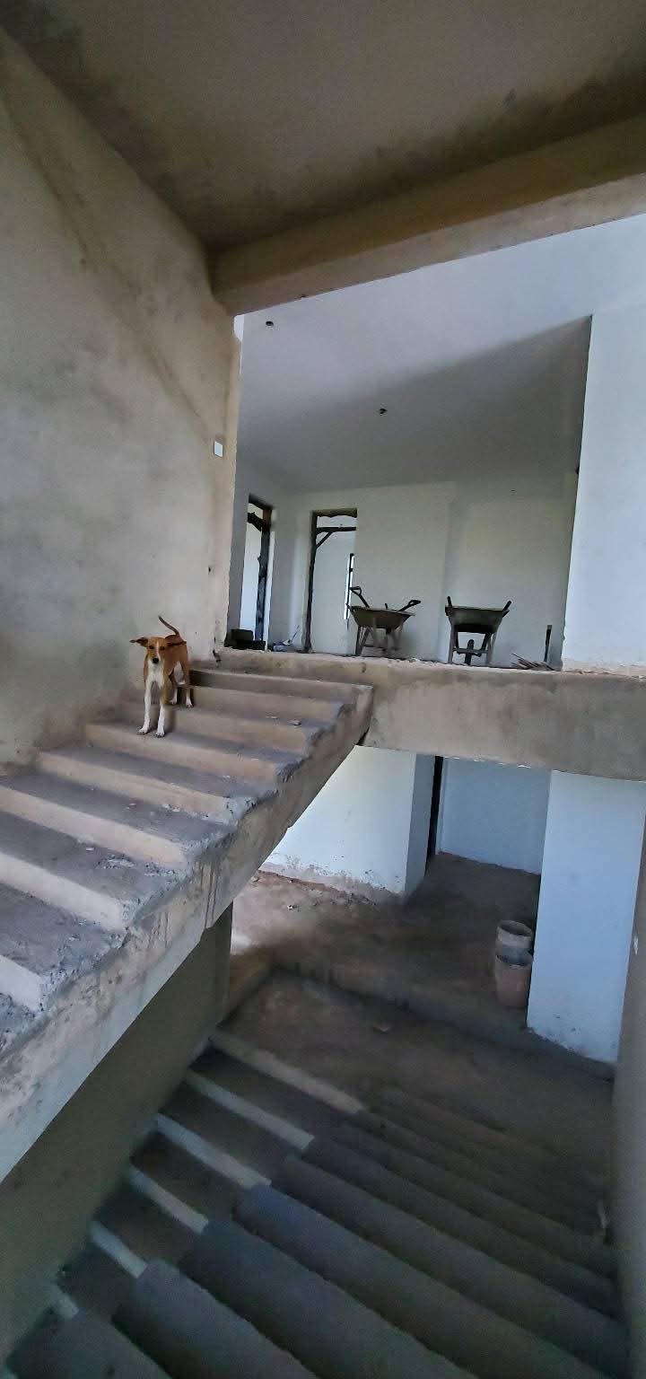 LUXURIOUS 6-BEDROOM VILLA IN NYAHERA
