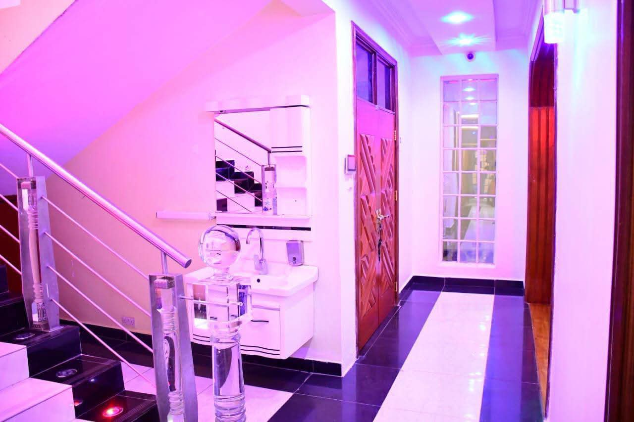 Spacious 1-Acre Property | 5-Bedroom Villa