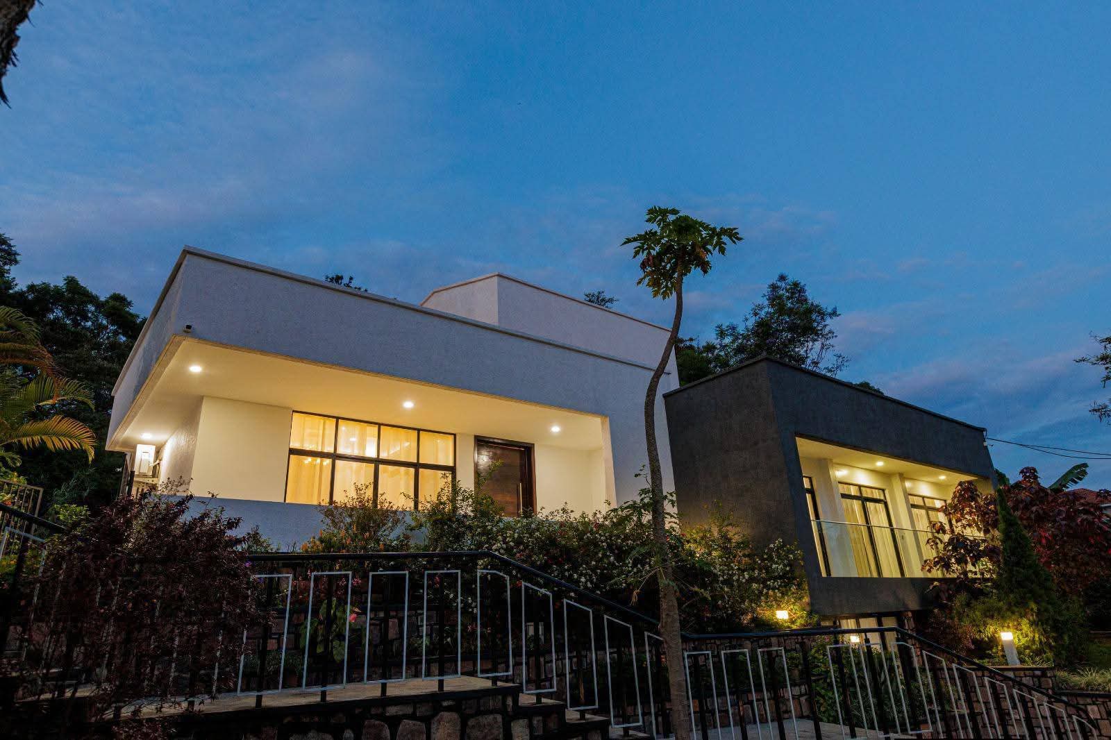 SOPHISTICATED MODERN VILLA WITH GARDEN, POOL & GYM SPACE – KACYIRU