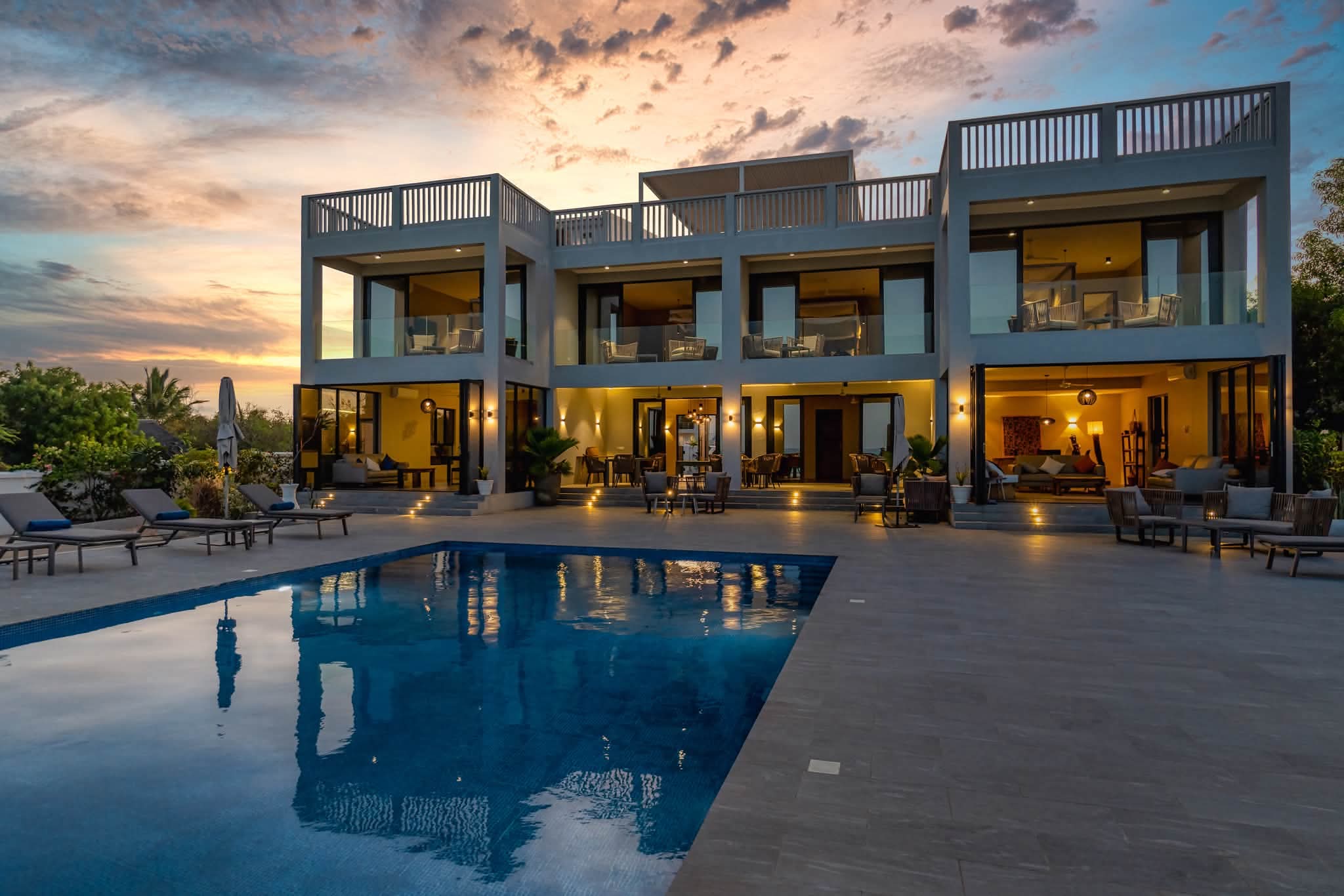 š“ Modern Beachfront Estate on 8,500 sqm ā Jambiani š