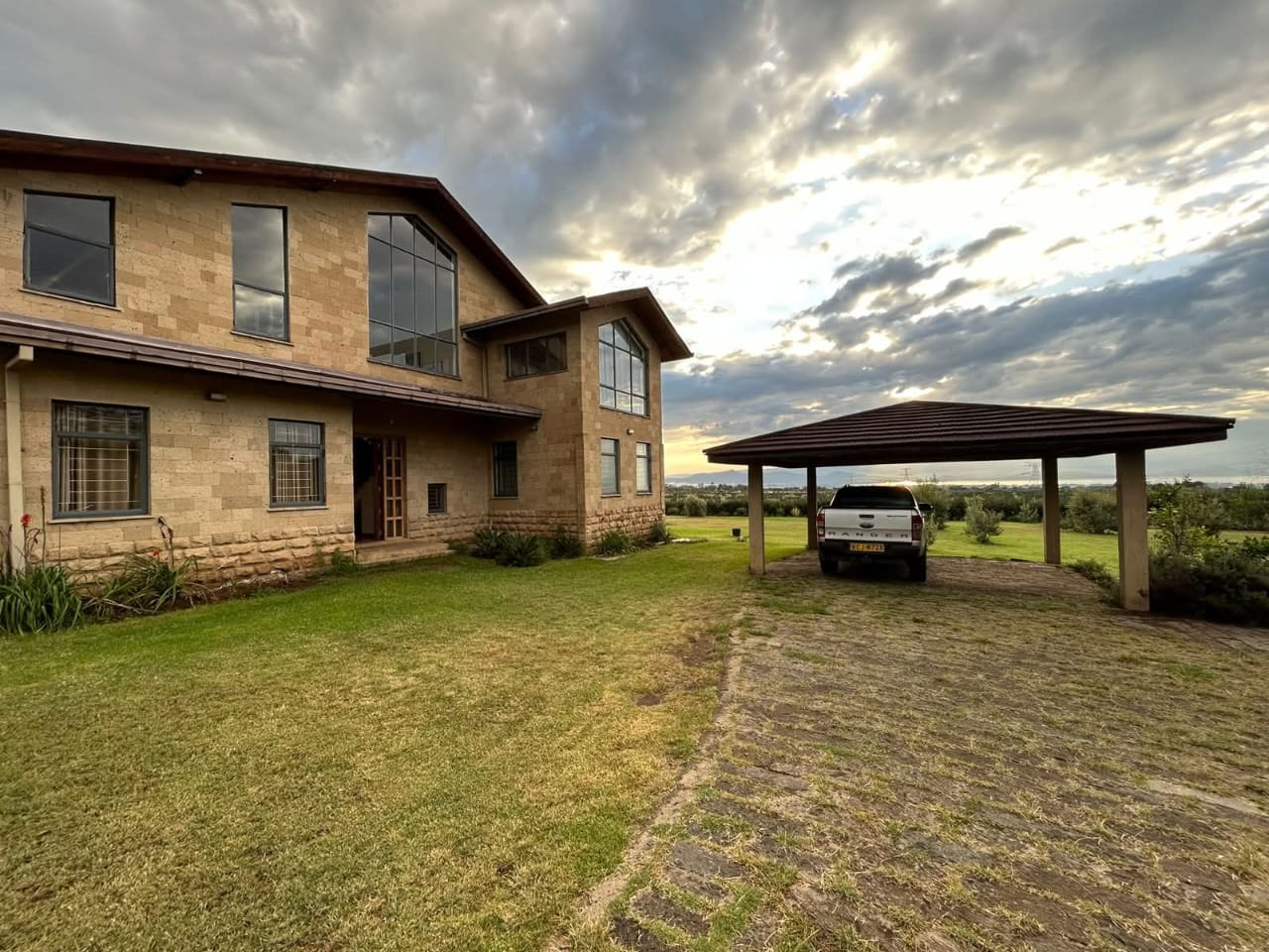4BEDROOM + DSQ VILLA