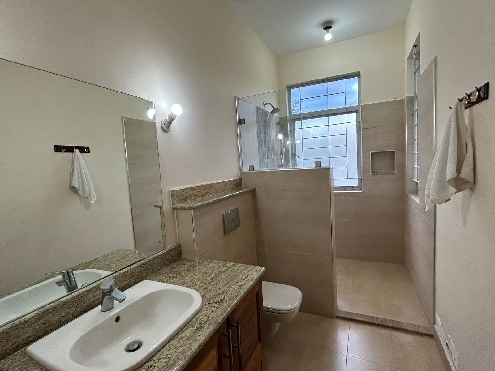 4BEDROOM + DSQ VILLA