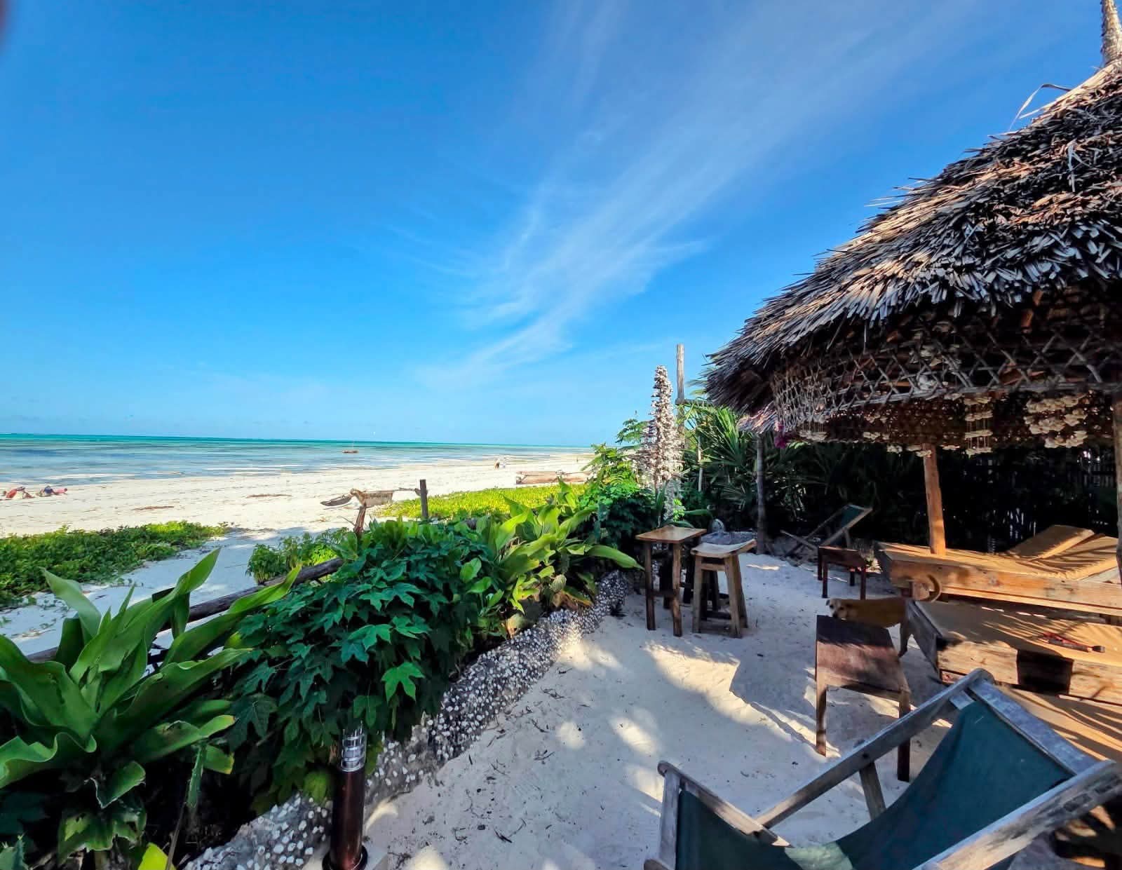 OCEANFRONT 3-BEDROOM VILLA WITH EXPANSION POTENTIAL β Jambiani