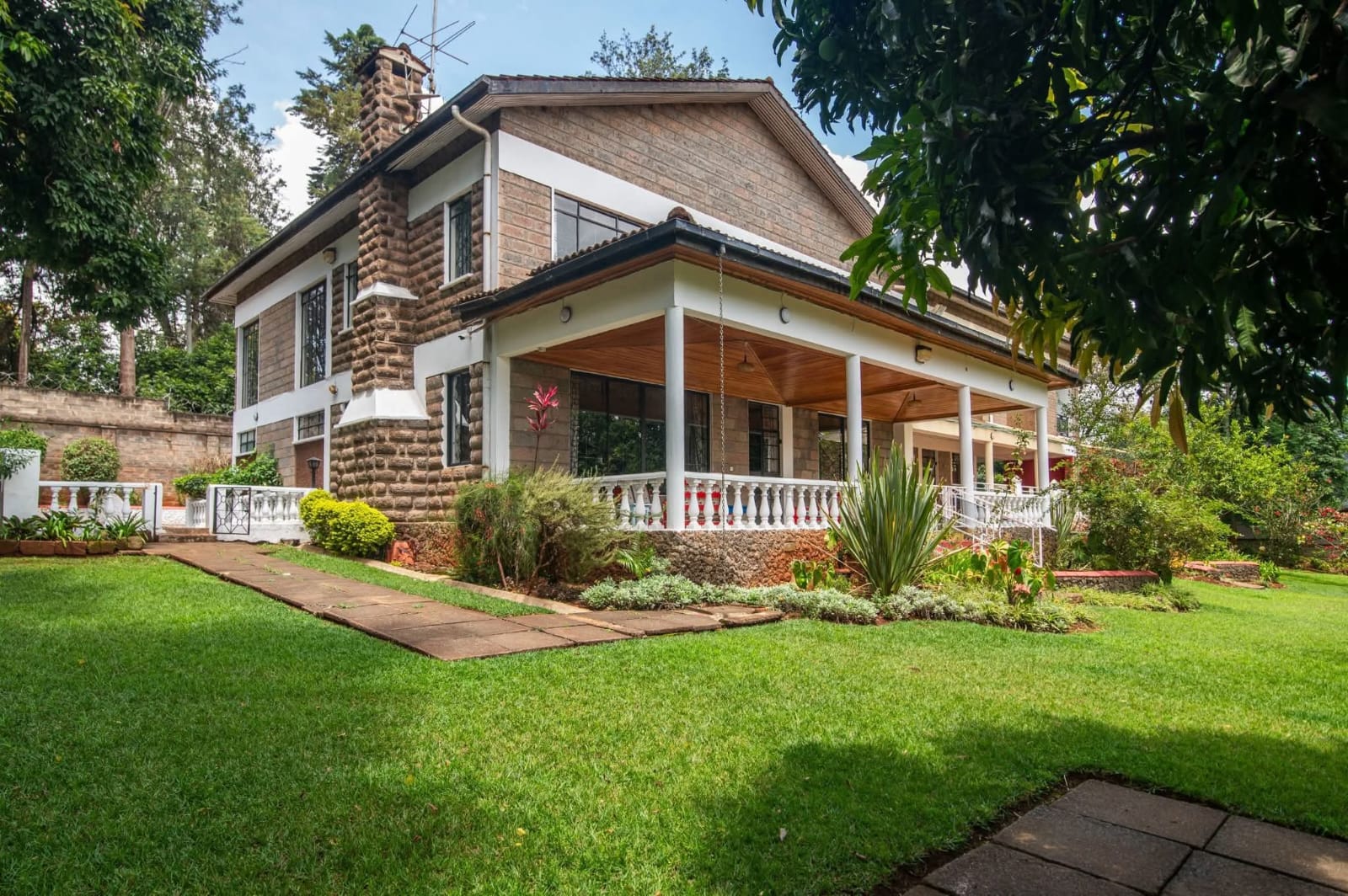 STAND ALONE HOUSES