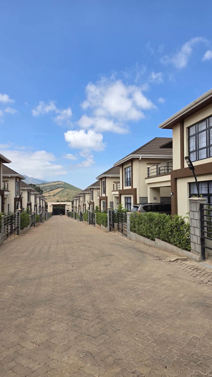 GATED COMMUNITY & TOWN HOUSES